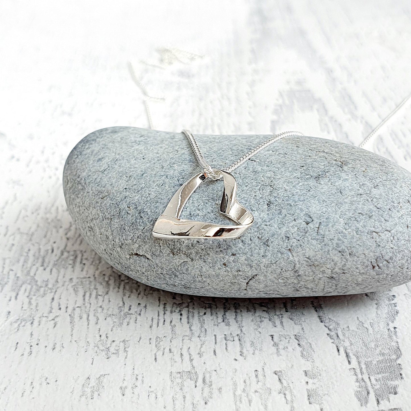 Mother of the Groom Ribbon Heart Necklace in Sterling Silver 925 | Personalised Jewellery Gift